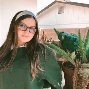 Meet your Posher, Stella